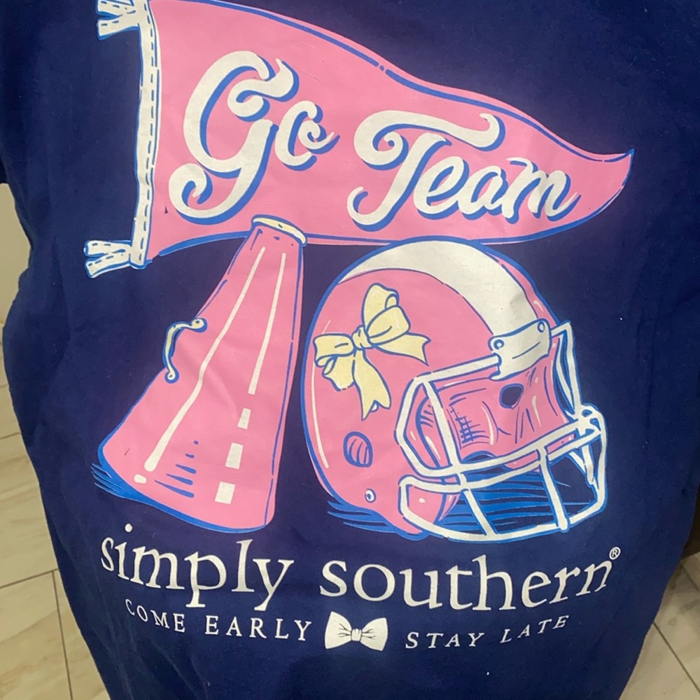 Simply Southern collection tshirt🌸🎀💝🏈🏉🩷